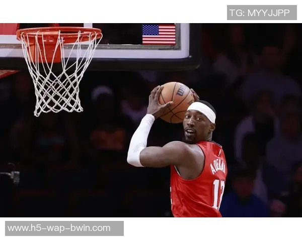 阿德巴约半场表现出色10投7中贡献16分5篮板助力球队高效终结比赛 阿德巴约半场表现出色10投7中贡献16分5篮板助力球队高效终结比赛